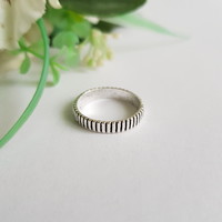 New ring with striped pattern - usa 7 / eu 54 / ø17.5mm