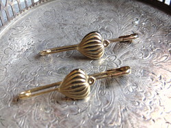 Vintage jewelry - shoulder pad decorative pin