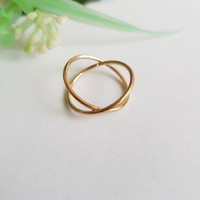 ÚJ, X alakú gyűrű - USA 5,5 / EU 50 / Ø16mm