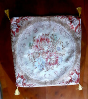 New machine tapestry tufted decorative pillow. 46X44 cm