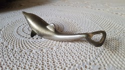 Delfin alakú sörbontó,sörnyitó