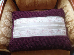 Beautiful raffled decorative pillow with filling. 53X43 cm