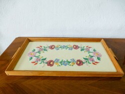 A beautiful tray with a Kalocsa pattern