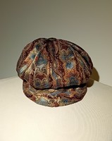 Double sided cap