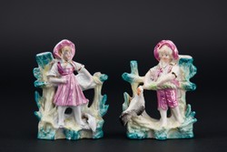 Porcelán kis lány szobrok, 2 darab, régi, jelzéssel.