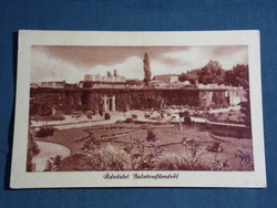 Képeslap, Balatonfüred, park részlet Tibor fürdővel