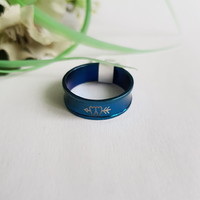 ÚJ, kék színű, szív mintás, homorított gyűrű – USA 10 / EU 62 / Ø20mm