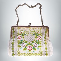 Theater bag with beading and chain