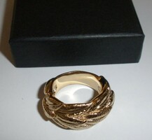 Romantikus Cleopatria gyűrű matt aranyból