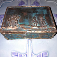 Craftsman copper card box v. Jewelry holder - art&decoration