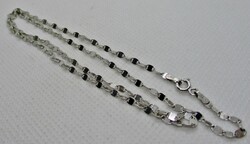 Beautiful silver necklace with a special pattern