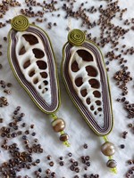Snail shell earrings with sujje decoration