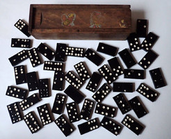 Gyűjtőknek! Nagyon régi antik hiánytalan domino szett készlet festett fa dobozban