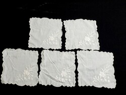 5 small tablecloths embroidered in white with a Kalocsa pattern, 20 x 20 cm