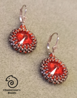 "Red and Steel Eyes Beading Earrings" piros-acél Swarovski kristályos, gyöngyfűzött fülbevaló