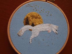 Arctic fox. Freehand embroidery with 1 sewing thread. 7 X 9 cm.