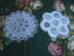 2 pcs. Hungarian Hövej lace. 21 cm and 20 cm.