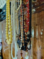 15 retro necklaces, pearls,