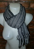 Knitted women's scarf 166x20cm