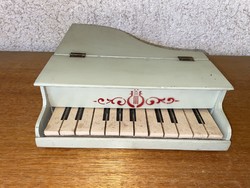 Retro toy piano