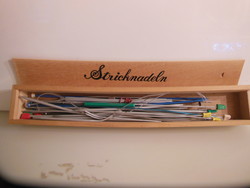 Box - wooden - knitting needle holder - 43 x 7 x 4 cm - 16 pairs - needles - 9 pcs - quality - Austrian - good condition
