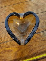 Szív alakú üveg hamutál