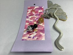 Bookmark in 2:1, not just for bookworms! A great gift for all ages along with a good book