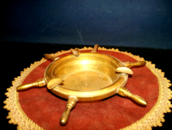 Copper ashtray sailor diameter: 19 cm.