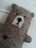 Wool felt bear - welcome / brown