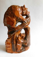 Wood-carved tree-climbing bear and bear 26 cm