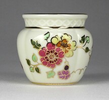 1G354 Pillangós vajszínű Zsolnay porcelán gerezdes váza 5.5 cm