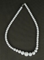 1Q385 old sophisticated milk white glass women's string of beads 45 cm