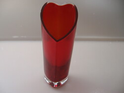 Valentin napra is szív váza piros és átlátszó