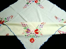 Table cloth embroidered with a Kalocsa flower pattern on a pale yellow background, 84 x 81 cm