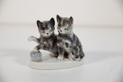 Antik kiscicák figura Nyugat-Németországban készült Carl Scheidig Németország Grafenthal porcelán