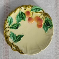 Körmöcbánya art nouveau pear majolica decorative wall plate, 18 cm