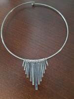 Rigid silver necklace modern