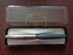 Vintage gold-tipped Melbi pen