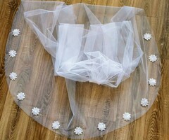 Fty108 - 1-layer, unsewn, embroidered flower lace ecru wedding veil 300x150cm