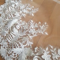 Fty123 - 1 layer, 3d floral, lace edge white, 3 meter bridal veil