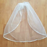 Fty06 - 1 layer, satin edge, ecru mini bridal veil 30x50cm