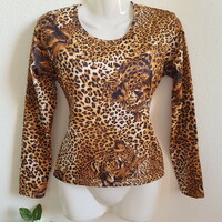 New, size 36/s leopard print, long sleeve T-shirt, top