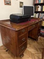 Onemet antique desk