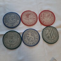 6 darab retro poháralátét filc aljon műanyag minta  német helységek címereivel
