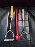 Potato/potato masher and masher all 3 together. Retro-old kitchen.