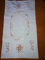 47*72 cm madeira tablecloth in good condition