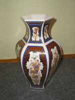 Very nice hand-painted vase (26cm)