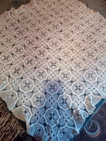 Antik horgolt terítő.