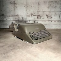 Retro, loft design Adler írógép