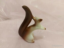Art DEco stílusú porcelán mókus